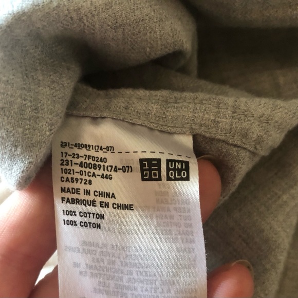 Uniqlo button up long sleeve - Picture 4 of 6